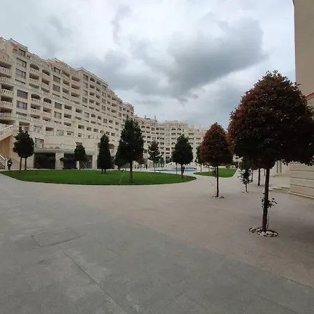 Beachfront Panoramic Flat @ South Bay Várna