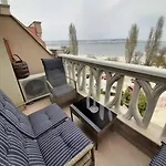 Beachfront Panoramic Flat @ South Bay Апартамент Варна