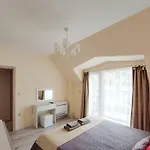 Beachfront Panoramic Flat @ South Bay *
